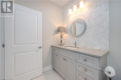 1880 Gordon Street Unit# 805, Guelph, ON - Indoor Photo Showing Bathroom