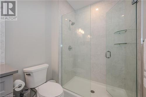 1880 Gordon Street Unit# 805, Guelph, ON - Indoor Photo Showing Bathroom