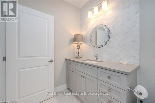 805 - 1880 Gordon Street, Guelph (Guelph South), ON - Indoor Photo Showing Bathroom