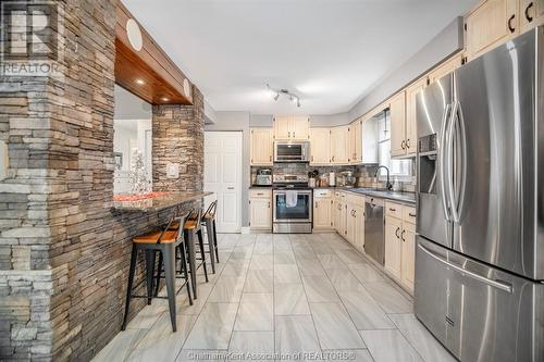 305 Mercer Street, Chatham, ON - Indoor Photo Showing Kitchen