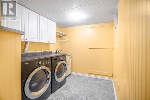 305 Mercer Street, Chatham, ON - Indoor Photo Showing Laundry Room