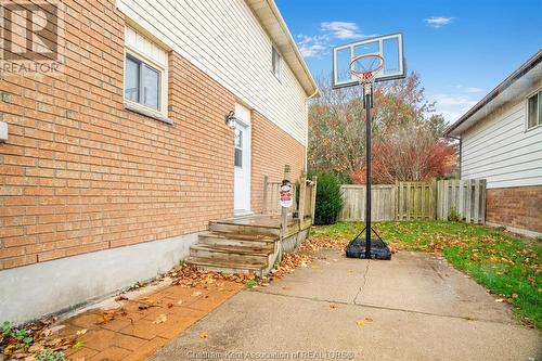 305 Mercer Street, Chatham, ON - Outdoor With Exterior