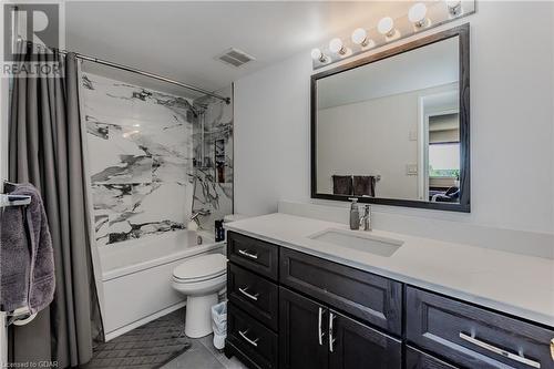 260 Sheldon Avenue N Unit# 706, Kitchener, ON - Indoor Photo Showing Bathroom