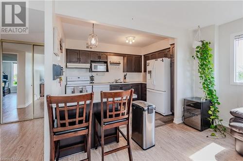 260 Sheldon Avenue N Unit# 706, Kitchener, ON - Indoor Photo Showing Kitchen