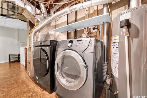 216 Dunlop Street, Saskatoon, SK - Indoor Photo Showing Laundry Room