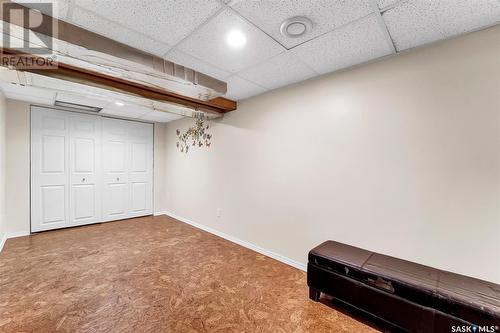 216 Dunlop Street, Saskatoon, SK - Indoor