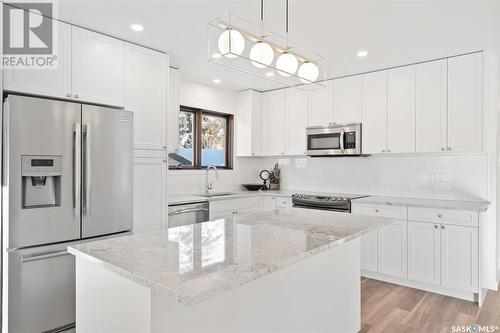 229 Badger Court, Saskatoon, SK - Indoor Photo Showing Kitchen With Upgraded Kitchen