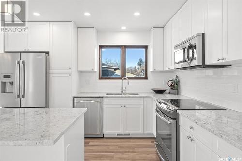 229 Badger Court, Saskatoon, SK - Indoor Photo Showing Kitchen With Upgraded Kitchen