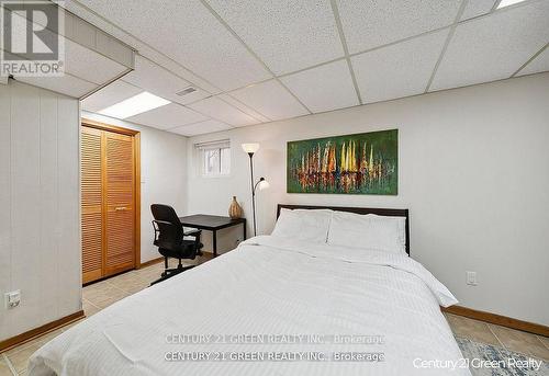 112 - 2149 Mountain Grove Avenue, Burlington, ON - Indoor Photo Showing Bedroom