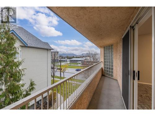 2nd Deck off Kitchen & Nook - 985 Klo Road Unit# 319, Kelowna, BC - Outdoor With Balcony With Exterior