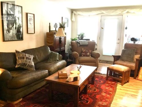 105 Knighton Road Unit# 106, Kimberley, BC - Indoor Photo Showing Living Room