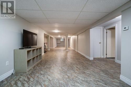 32 Kenedon Drive, Kawartha Lakes, ON - Indoor Photo Showing Other Room