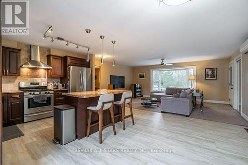 32 Kenedon Drive, Kawartha Lakes, ON - Indoor Photo Showing Kitchen