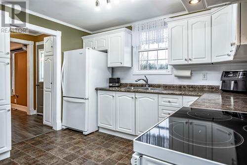 7 Souther Path, Conception Harbour, NL - Indoor Photo Showing Kitchen With Double Sink