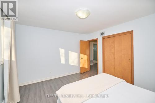 170 Iva Street, Welland (773 - Lincoln/Crowland), ON - Indoor Photo Showing Bedroom