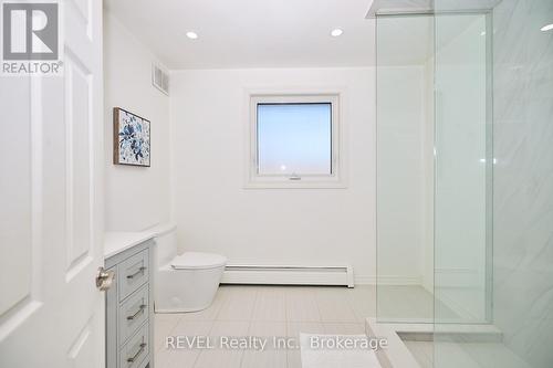 170 Iva Street, Welland (773 - Lincoln/Crowland), ON - Indoor Photo Showing Bathroom