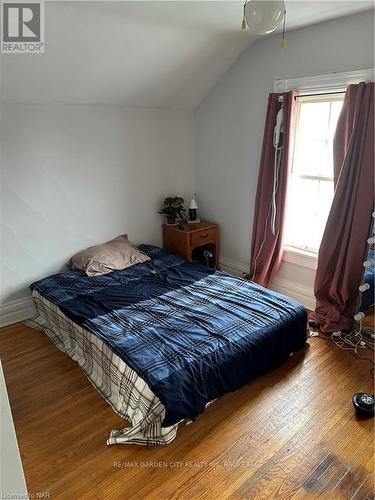 103 Welland Avenue, St. Catharines (451 - Downtown), ON - Indoor Photo Showing Bedroom