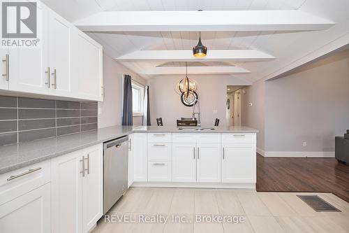 186 Wellington Street, Port Colborne, ON - Indoor Photo Showing Kitchen