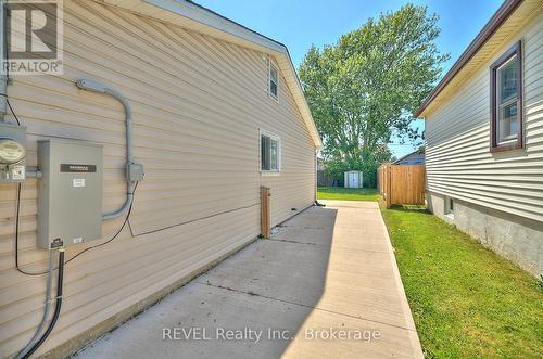 186 Wellington Street, Port Colborne, ON - Outdoor With Exterior