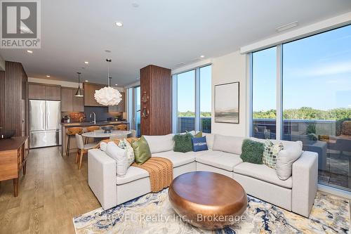 604 - 57 Lakeport Road, St. Catharines (Port Dalhousie), ON - Indoor Photo Showing Living Room