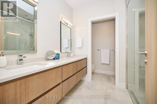 604 - 57 Lakeport Road, St. Catharines (Port Dalhousie), ON - Indoor Photo Showing Bathroom