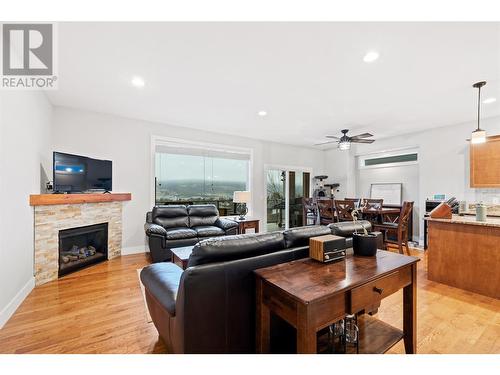 9749 Santina Road, Lake Country, BC - Indoor Photo Showing Living Room With Fireplace