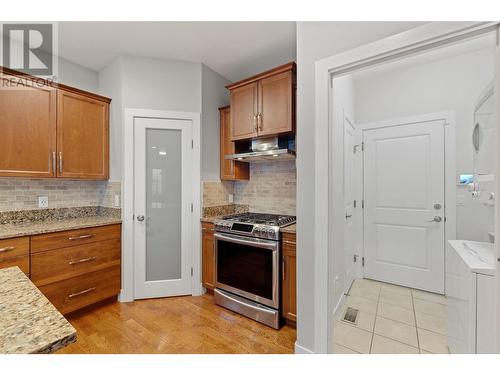 9749 Santina Road, Lake Country, BC - Indoor Photo Showing Kitchen