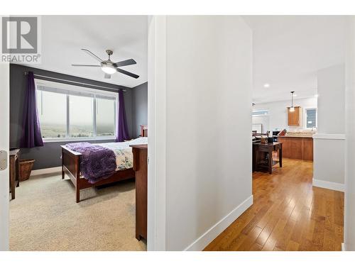 9749 Santina Road, Lake Country, BC - Indoor Photo Showing Bedroom