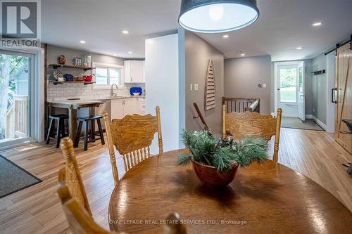 2365 Selwyn Bay Lane, Smith-Ennismore-Lakefield, ON - Indoor Photo Showing Dining Room