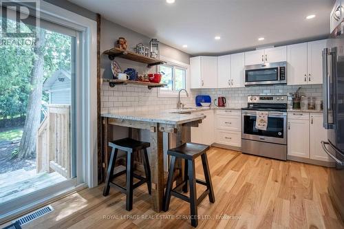 2365 Selwyn Bay Lane, Smith-Ennismore-Lakefield, ON - Indoor Photo Showing Kitchen