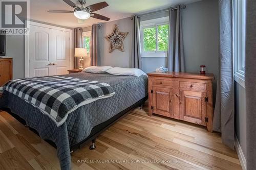 2365 Selwyn Bay Lane, Smith-Ennismore-Lakefield, ON - Indoor Photo Showing Bedroom