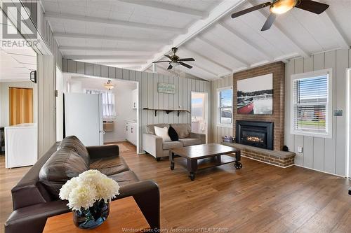 206 Robson Road, Leamington, ON - Indoor Photo Showing Living Room With Fireplace