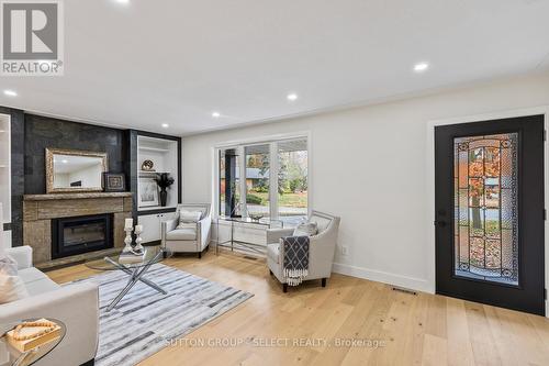 883 Westbury Place, London, ON - Indoor Photo Showing Living Room With Fireplace