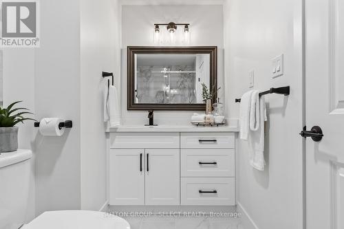 883 Westbury Place, London, ON - Indoor Photo Showing Bathroom