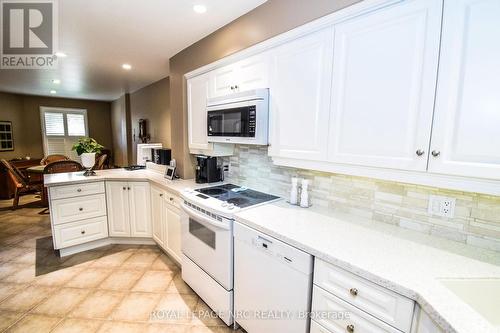 24 - 141 Welland Vale Road, St. Catharines (453 - Grapeview), ON - Indoor Photo Showing Kitchen