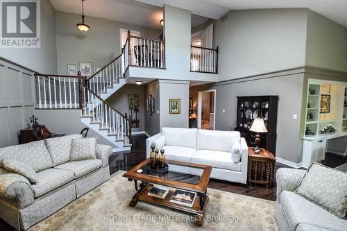 24 - 141 Welland Vale Road, St. Catharines (453 - Grapeview), ON - Indoor Photo Showing Living Room