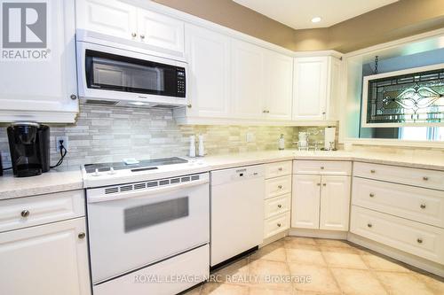 24 - 141 Welland Vale Road, St. Catharines (453 - Grapeview), ON - Indoor Photo Showing Kitchen