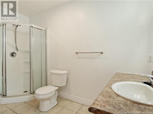 28 Blanchard Street, Dieppe, NB - Indoor Photo Showing Bathroom