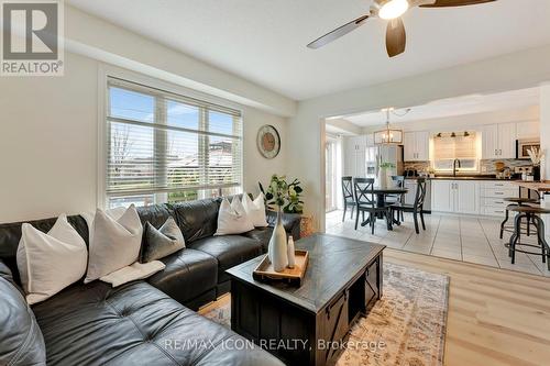 30 Patterson Drive, North Dumfries, ON - Indoor Photo Showing Living Room