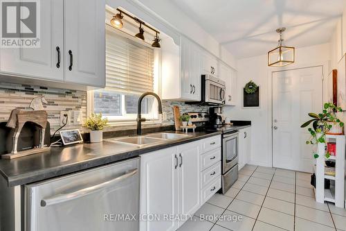 30 Patterson Drive, North Dumfries, ON - Indoor Photo Showing Kitchen With Double Sink