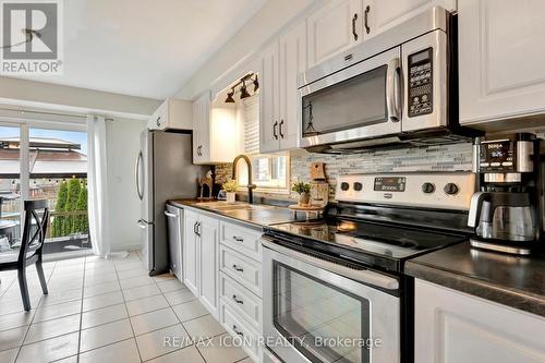 30 Patterson Drive, North Dumfries, ON - Indoor Photo Showing Kitchen