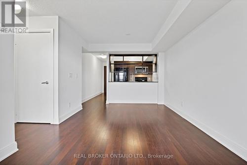 1922 - 135 Village Green Square, Toronto, ON - Indoor Photo Showing Other Room