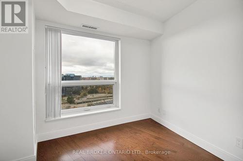 1922 - 135 Village Green Square, Toronto, ON - Indoor Photo Showing Other Room