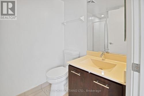 1922 - 135 Village Green Square, Toronto, ON - Indoor Photo Showing Bathroom