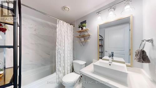 503 - 9015 Leslie Street, Richmond Hill, ON - Indoor Photo Showing Bathroom