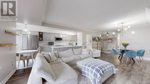 503 - 9015 Leslie Street, Richmond Hill, ON - Indoor Photo Showing Living Room