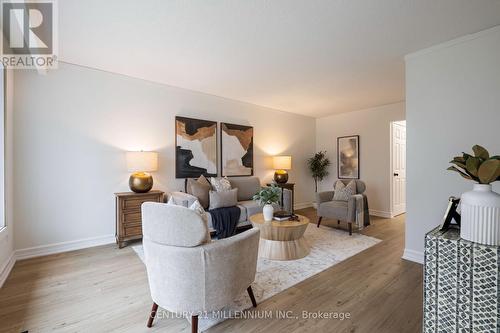 40 Highland Drive, Orangeville, ON - Indoor Photo Showing Living Room