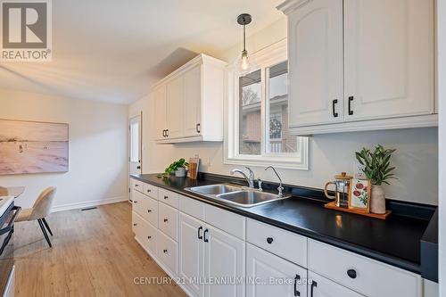 40 Highland Drive, Orangeville, ON - Indoor Photo Showing Kitchen With Double Sink