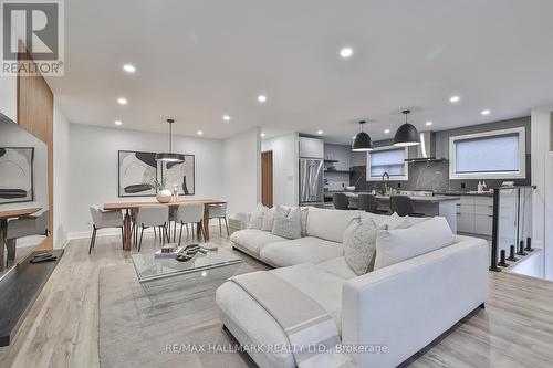 183 Willowridge Road, Toronto, ON - Indoor Photo Showing Living Room