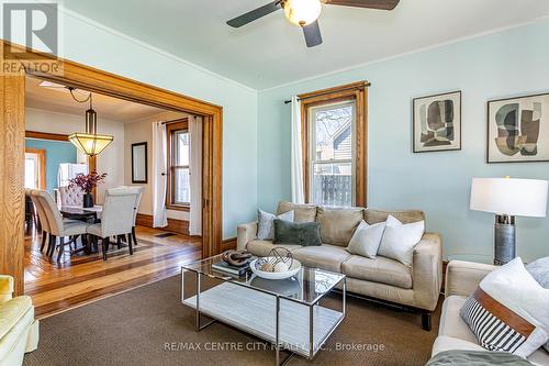 175 Broadway Street, North Middlesex (Parkhill), ON - Indoor Photo Showing Living Room